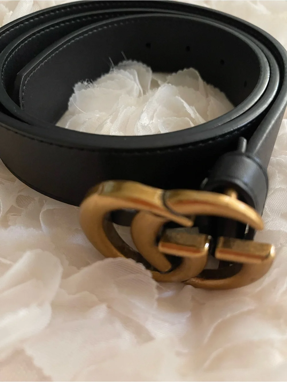 Gucci sleek black
